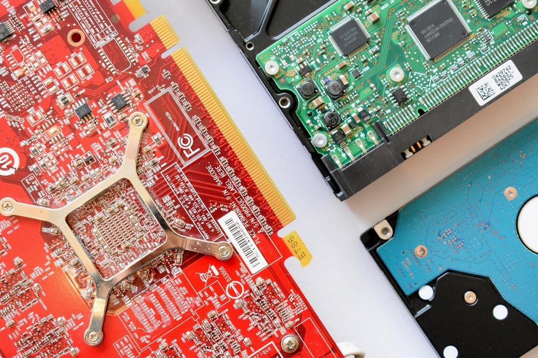 Cisco IOS XE – esencja modularności i redundancji? — oryginalna okładka