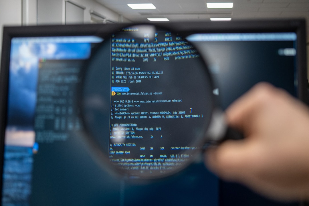 Jak działa komunikacja DNS? — oryginalna okładka